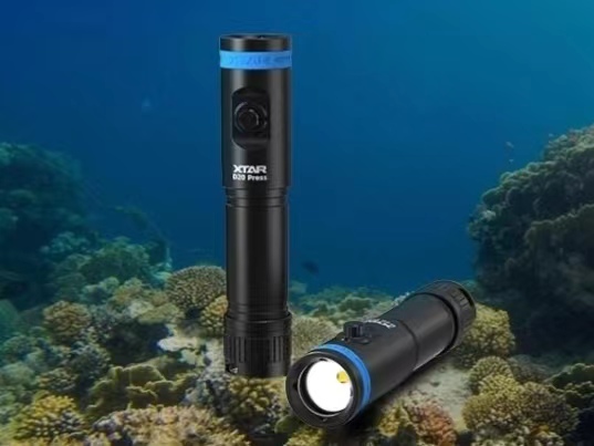 Compact Light, Diving Might: XTAR D20 Press MiniSuper
